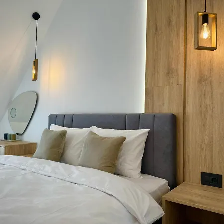 Apartment Modern & Classy For 4 Guests & Parking *