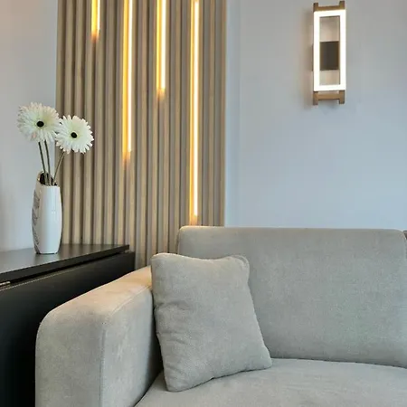 Apartment Modern & Classy For 4 Guests & Parking Sofia