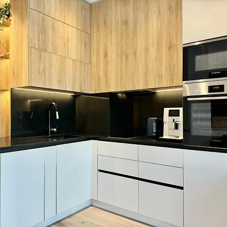 Modern & Classy For 4 Guests & Parking * София